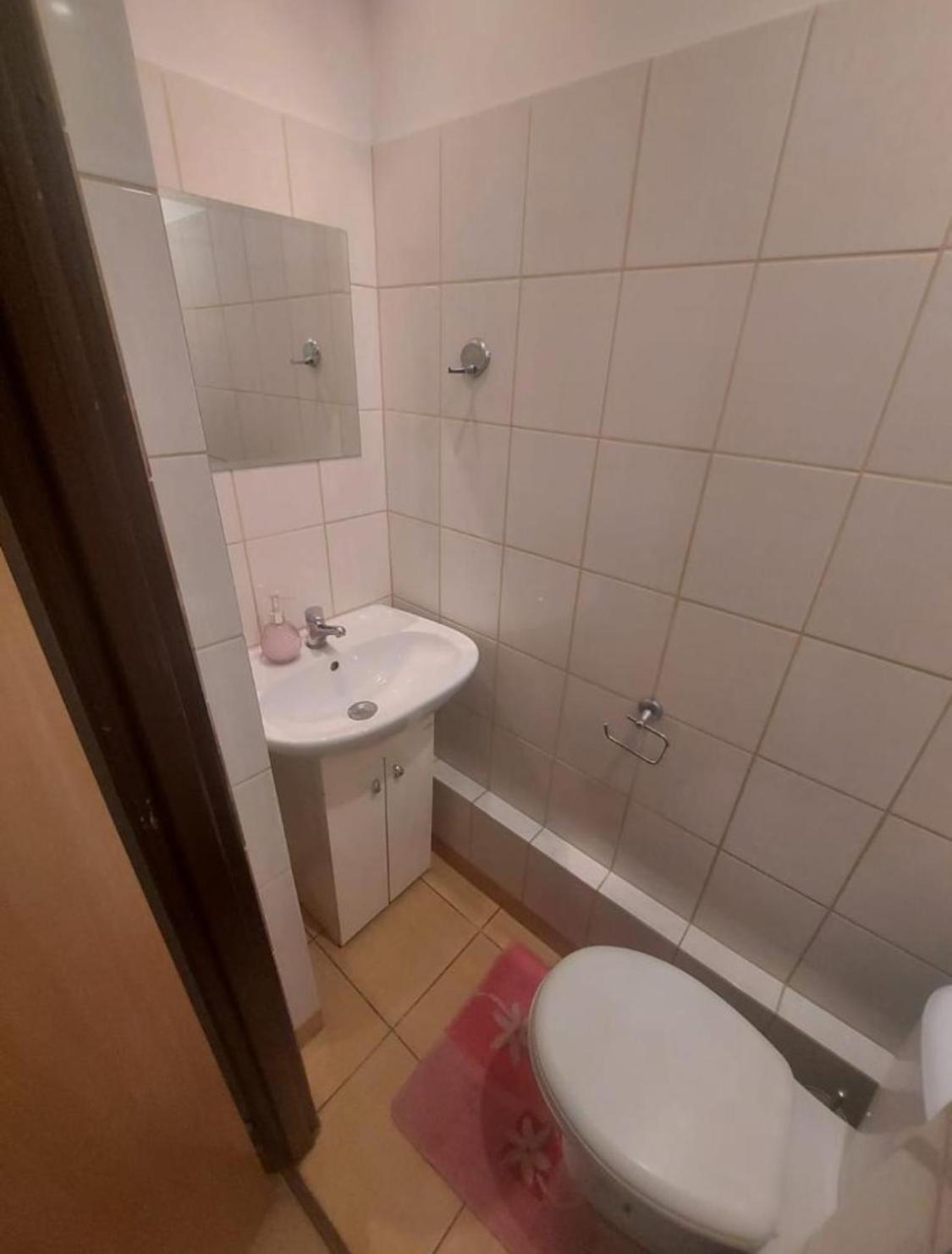 Travel House Wroclaw Hotel Ngoại thất bức ảnh