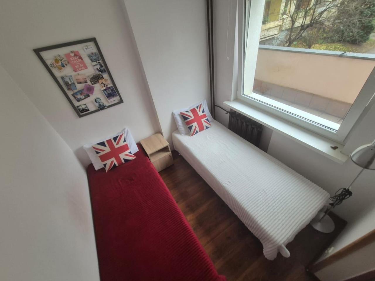 Travel House Wroclaw Hotel Ngoại thất bức ảnh
