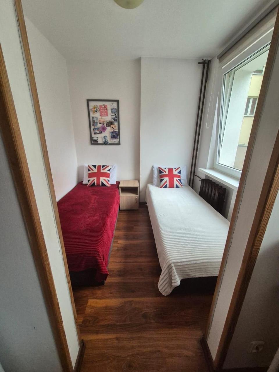 Travel House Wroclaw Hotel Ngoại thất bức ảnh