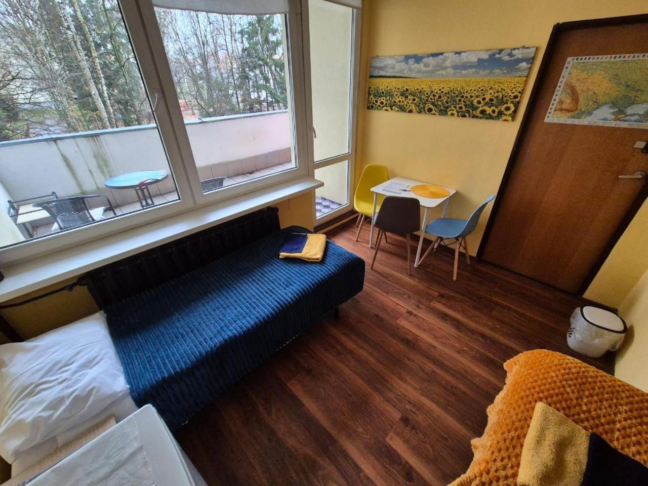 Travel House Wroclaw Hotel Ngoại thất bức ảnh