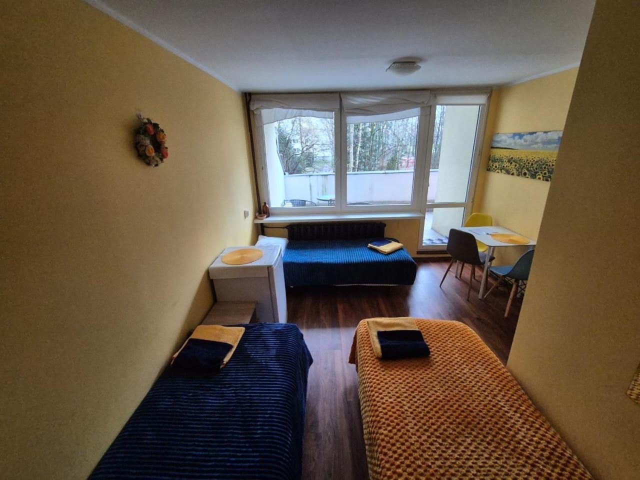 Travel House Wroclaw Hotel Ngoại thất bức ảnh