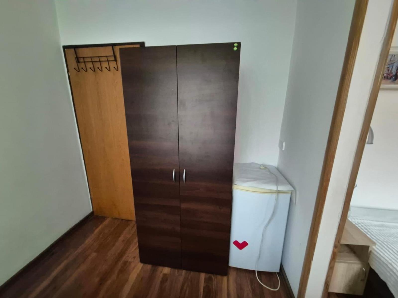 Travel House Wroclaw Hotel Ngoại thất bức ảnh