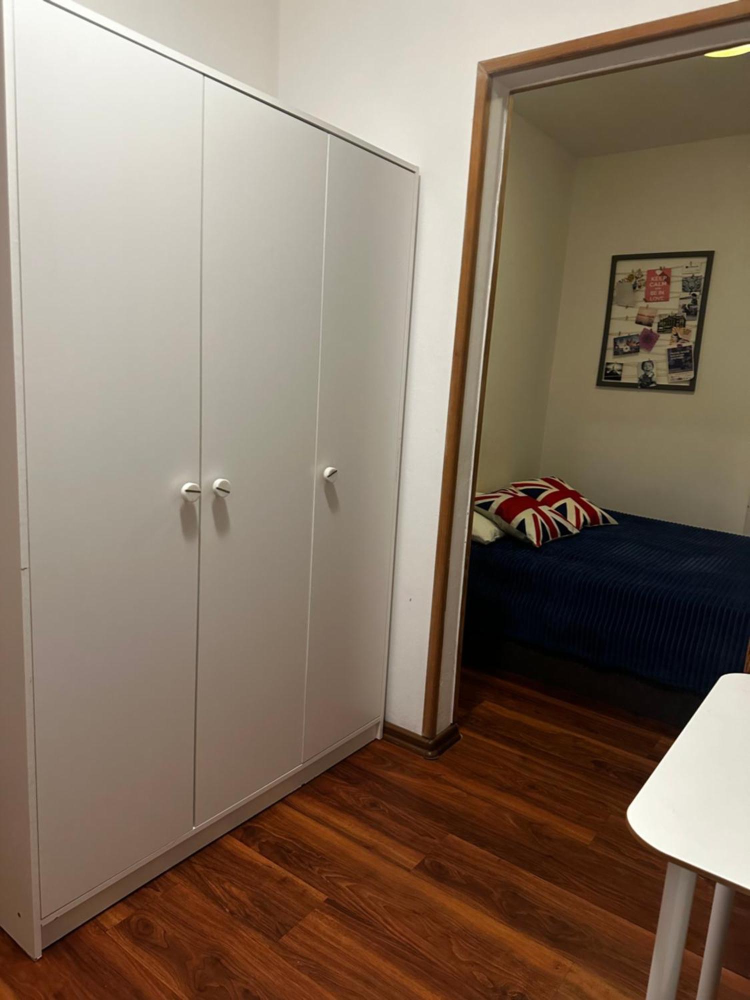 Travel House Wroclaw Hotel Ngoại thất bức ảnh